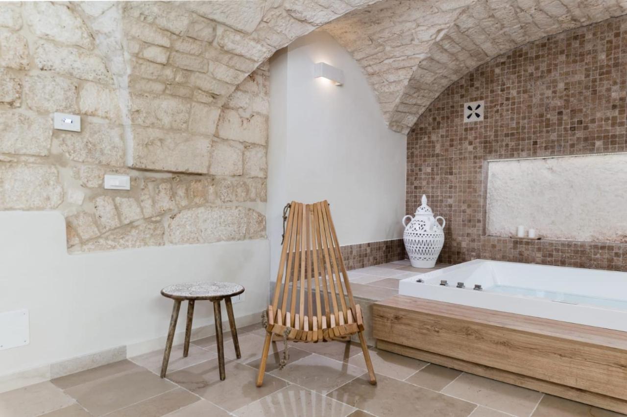 Alba Luxury Suite ออสตูนี ภายนอก รูปภาพ